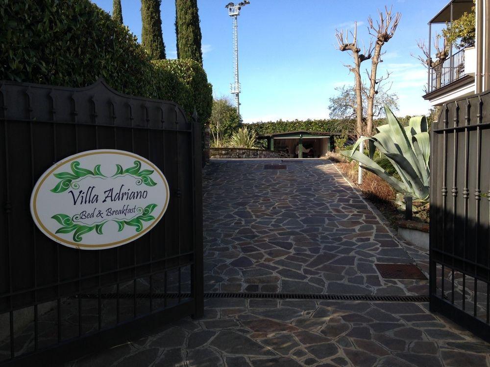 B&B Villa Adriano Desenzano del Garda Luaran gambar