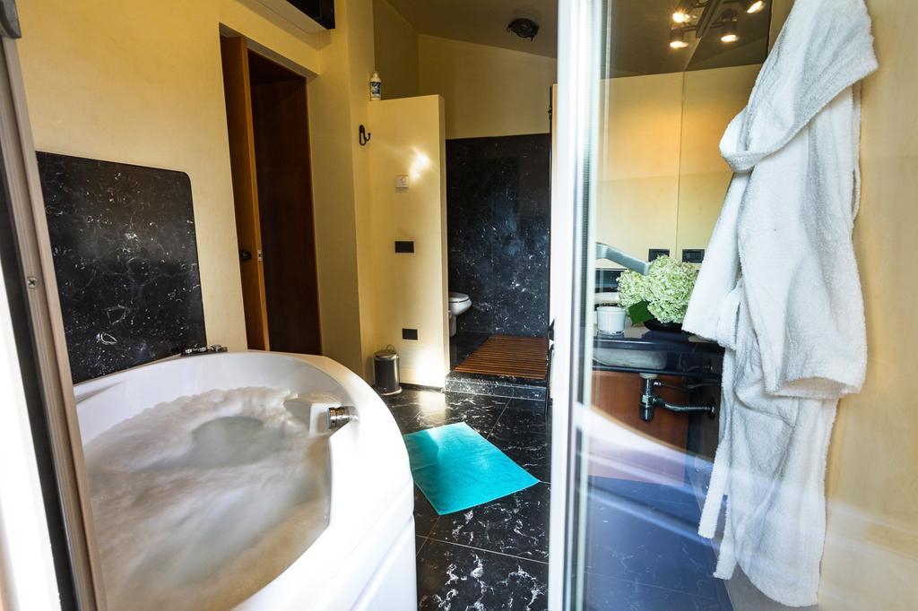 B&B Villa Adriano Desenzano del Garda Luaran gambar