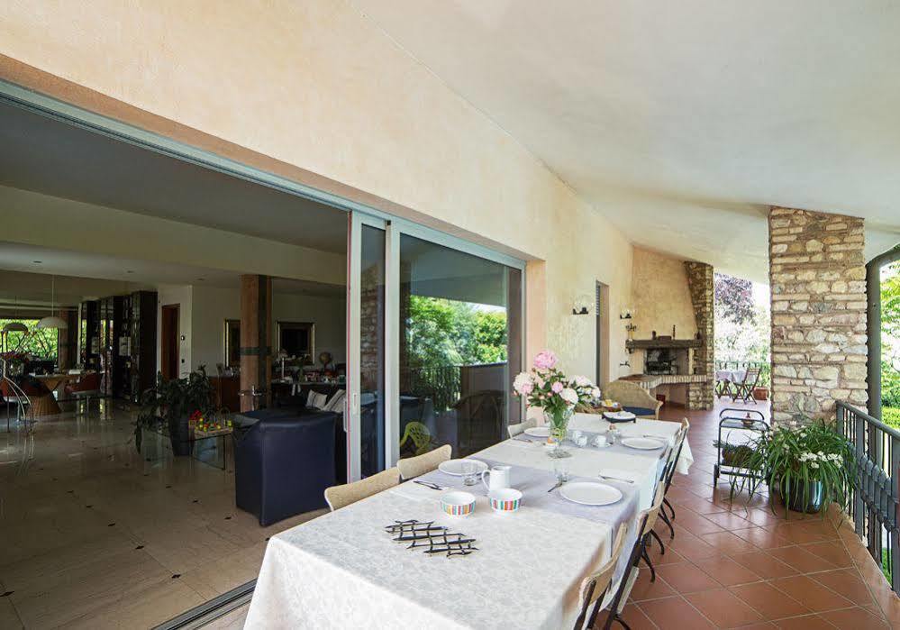 B&B Villa Adriano Desenzano del Garda Luaran gambar